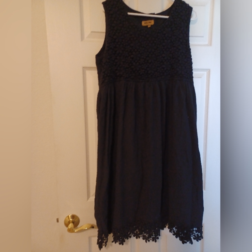 Mellem Womens Size XL Black Dress With Crochet Flowers On Front Top And hem